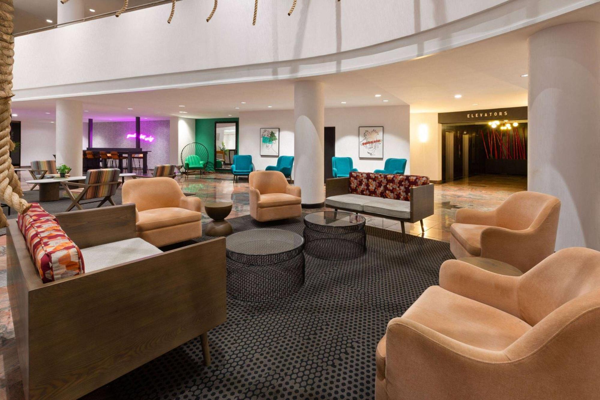 Wyndham Garden Norfolk Downtown Exterior foto
